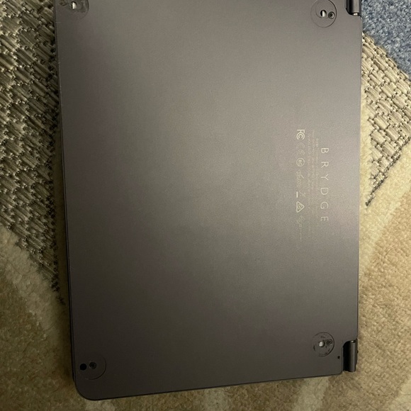 Brydge Wireless IPad Pro Cover with Trackpad - Picture 10 of 10